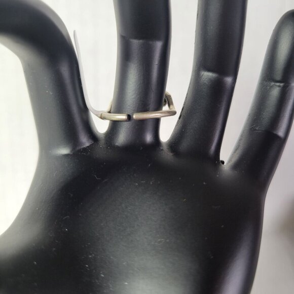 Revolve Peter+June Silver Tone Beach Casual Classic Wave Design Adjustable Ring - Picture 2 of 4